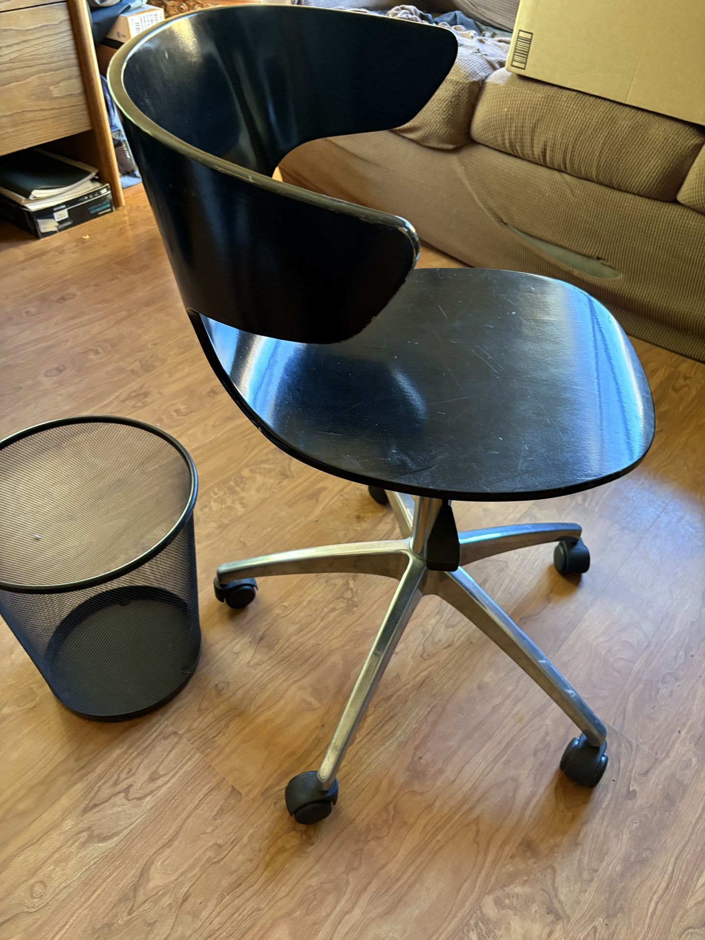 Desk Chair /waste Bin