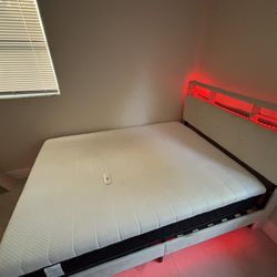 Full Size Bed Like New