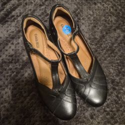 Cobb Hill Angelina Black Leather T-Strap Pump Heels - Size 10