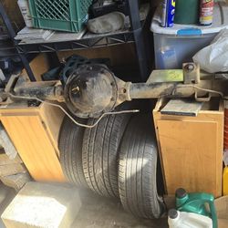 Chrysler 8.25 axle 