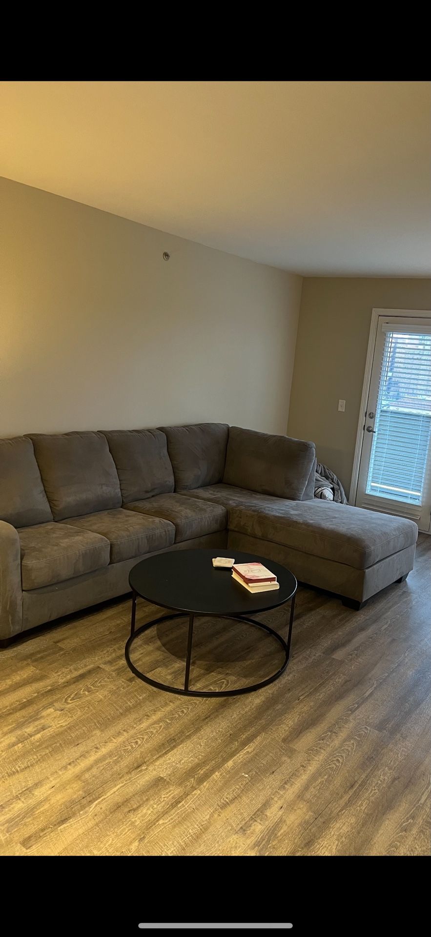 Couch With Chaise
