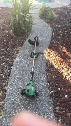 John Deer gas powered weedeater