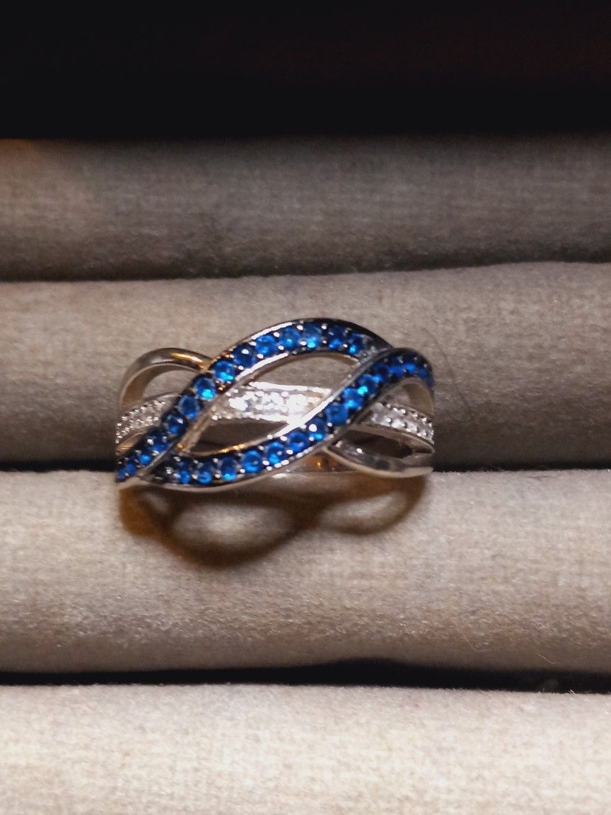 St.Silver Ring W/Stones-Sz 7.5-3.39 Grams