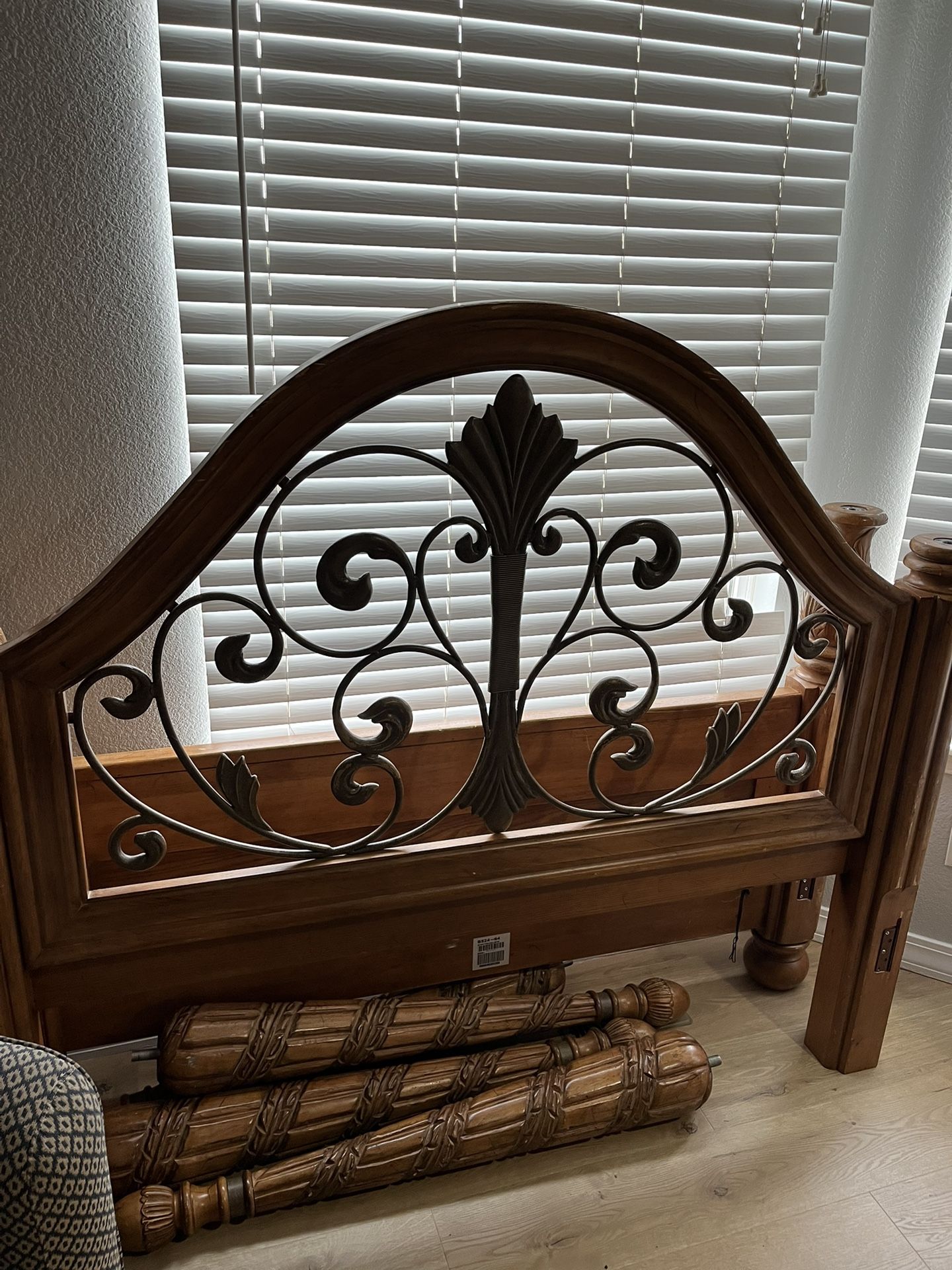 Queen Size Bed & 2 End Tables