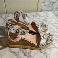 Size 10 Snake print wedges NEW!