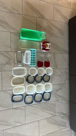 Rubbermaid Mixed Lot of Food Storage Containers