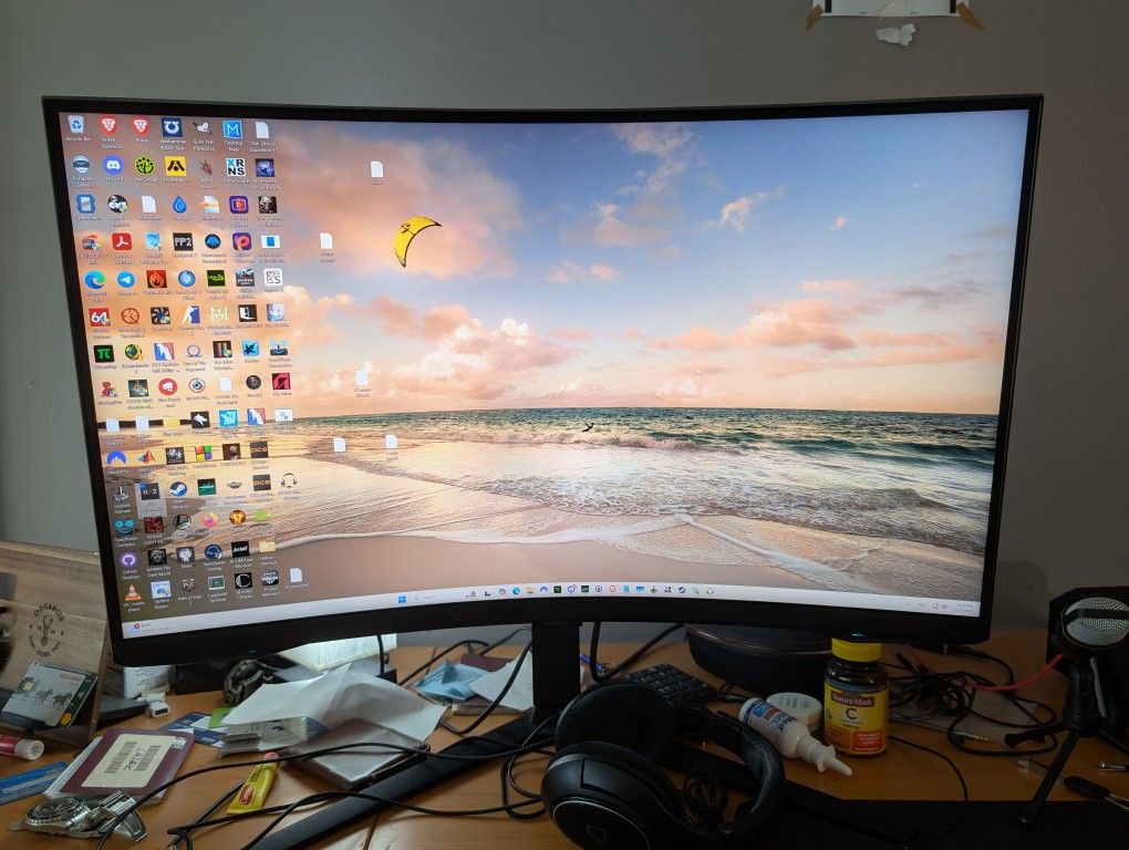 Samsung Odyssey 32'' G7 4K 165HZ curved Gaming Monitor