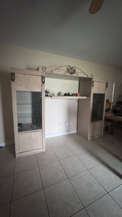 Entertainment center Entertainment center