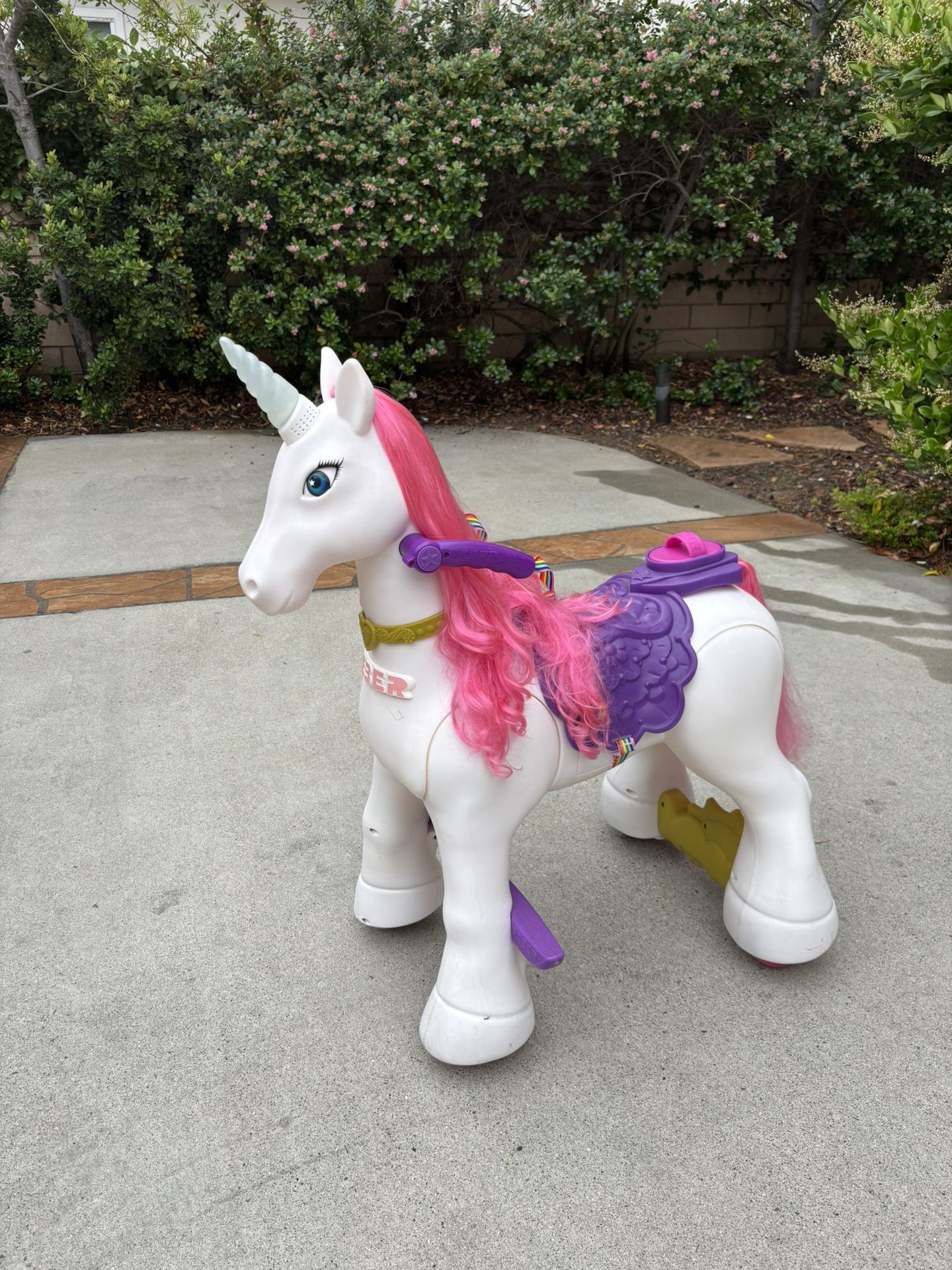 Feber Kids Rideable Unicorn