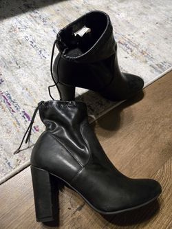 Womens Boots 7.5 NINE WEST