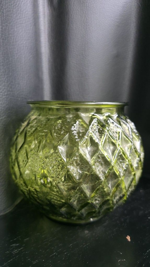 Vintage Avocado Green Glass Flower Vase With Diamond Pattern