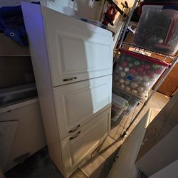 Used kitchen Cabients