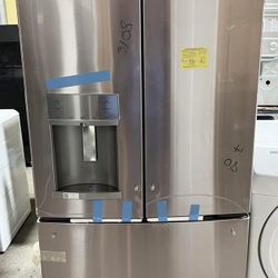 NEW COUNTER-DEPTH GE Profile French Door Refrigerator w/WATER+ICE (FINANCE AVAILABLE)
