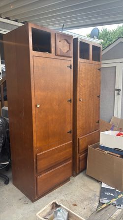 wood wardrobe free!!