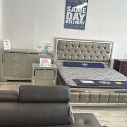 Spring Blowout Sale. Jasmine King-Size Bedroom Set Only $799. Easy Finance Option. Same-Day Delivery.