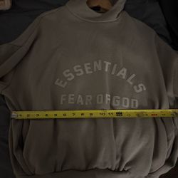 Fear of God Essentials Crewneck Sweatshirt