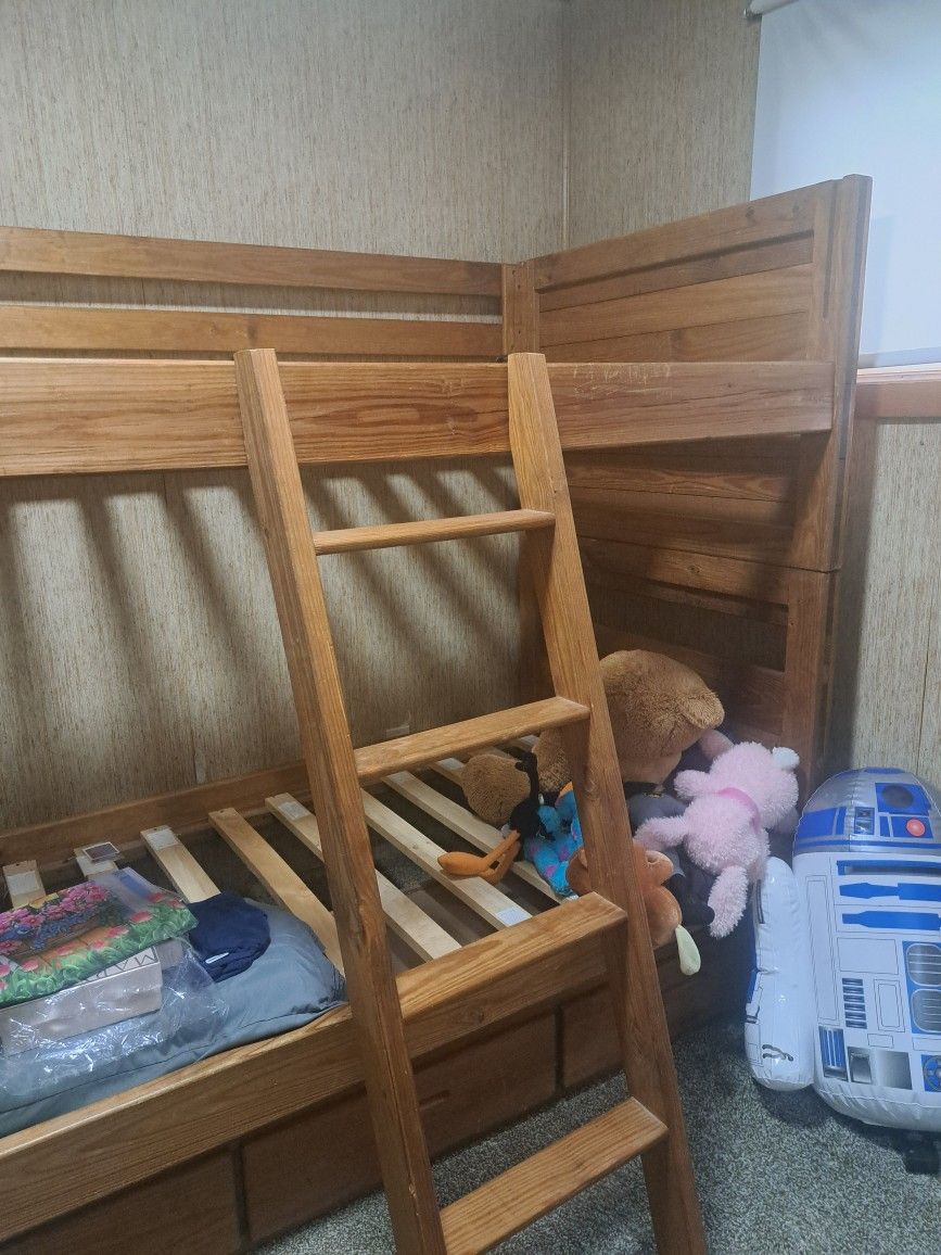 Bunk BED Twin