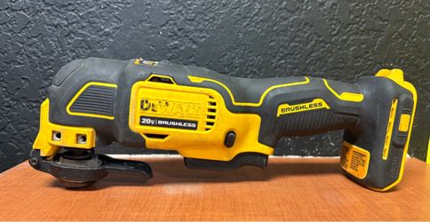DeWalt DCS354 20V MAX Brushless Oscillating Multi-Tool