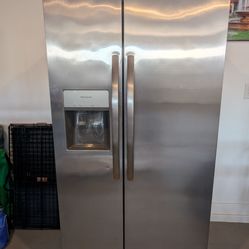 Frigidaire 36" Counter-Depth Side-by-Side Refrigerator - Stainless Steel