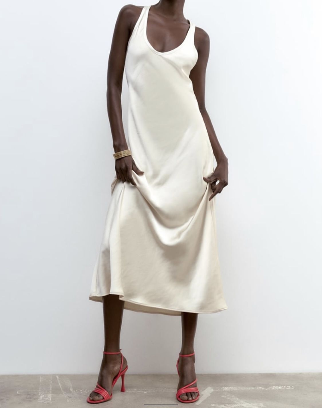 zara ivory dress NWT S satin effect dress. Round neck. Slip on Color: Magenta