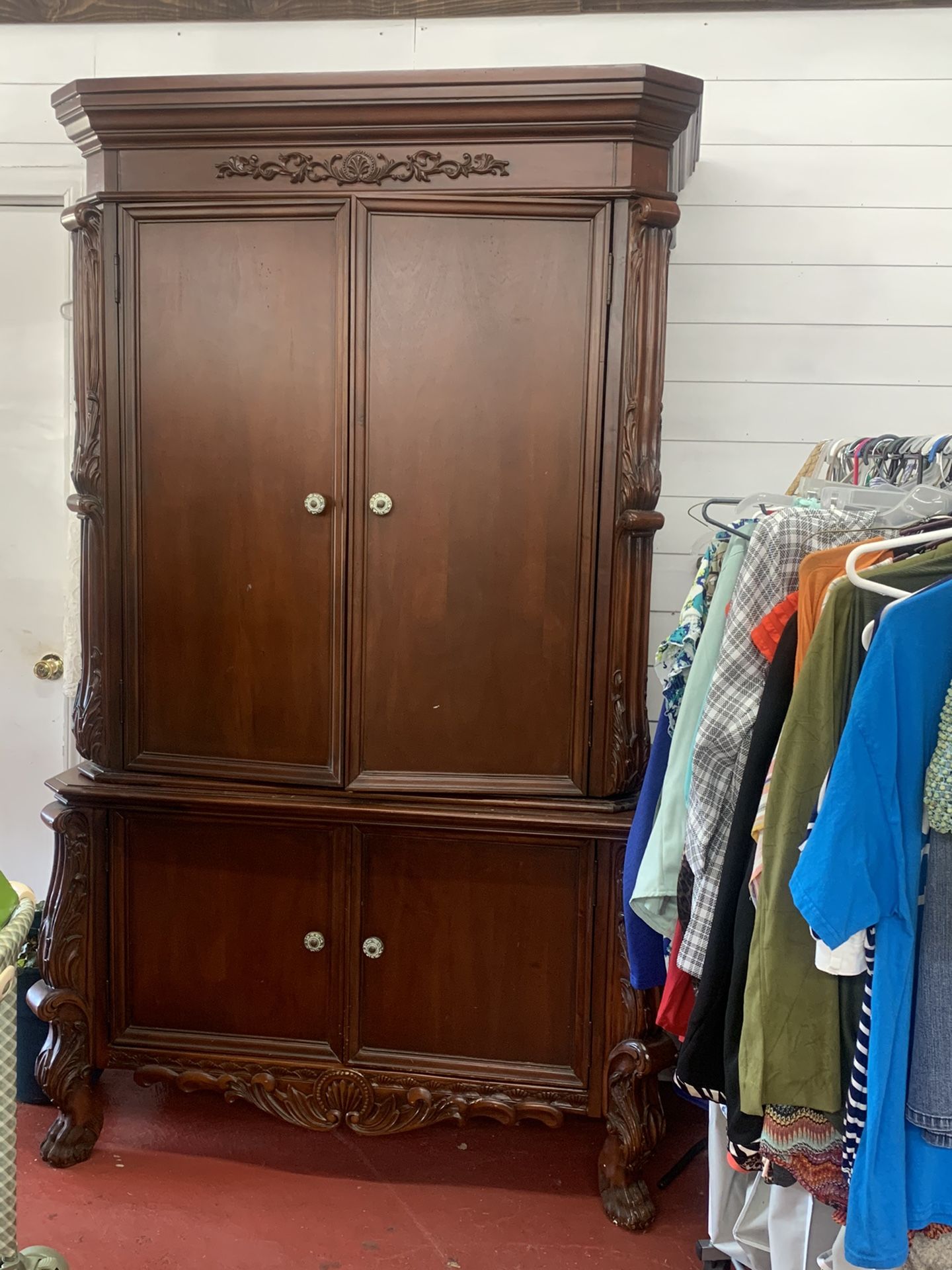 TV armoire