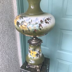 Vintage GWTW Hurricane Gone with the Wind Lamp  