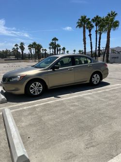 2009 Honda Accord • Sedan 4D
