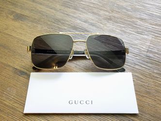 Gucci Men’s Pilot Sunglasses in Gold
