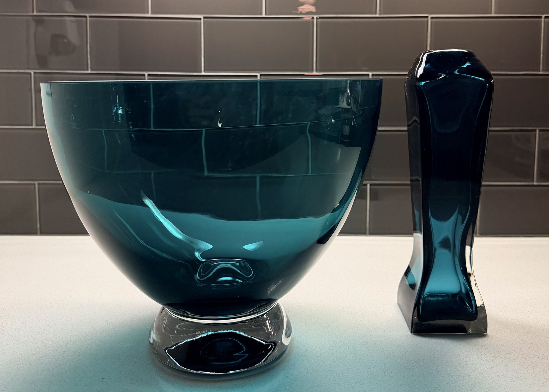 Glass Centerpiece Bowl with Matching Bud Vase