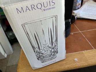 🌸 Marquis by Waterford 9" Crystal Vase – Like New – $25