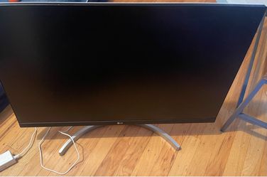 LG Monitor with Stand