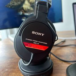 Sony MDRV6 Studio Headphones Digital
