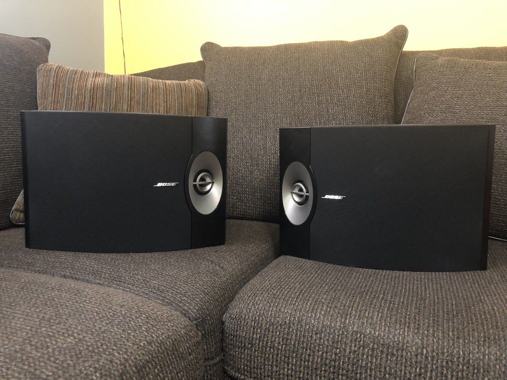 Bose 301 bookshelf speakers (series 5)