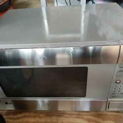 LG Microwave 