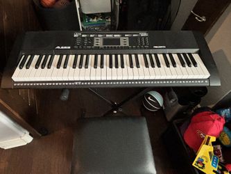 Alesis melody 61 Keyboard - Like New!