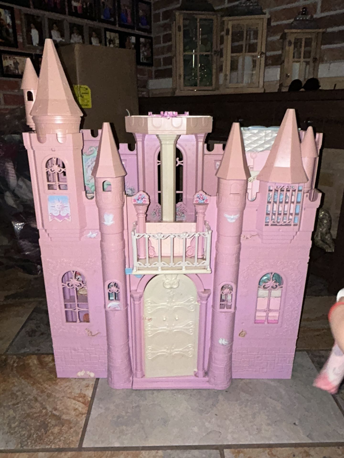 Barbie Swan Lake Musical Fantasy Castle Dollhouse 2003 VINTAGE
