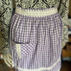 Beautiful vintage apron
