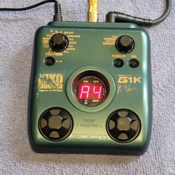 ZOOM G1K KIKO LOUREIRO SIGNATURE EDITION GUITAR MULTI EFFECTS PROCESSOR FLOOR GUITAR PEDAL IN GREEN COLOR 