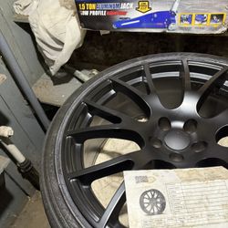 Hellcat Replica 22in Offset Rims And Tires 