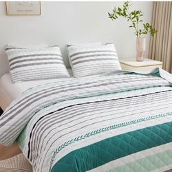 Quilt King Grey & Green Striped, Lightweight Reversible Quilt Bedding Set, 3 Pieces Soft Bedspread, All Seasons Microfiber Coverlet King Size 