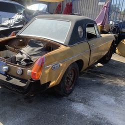 Parts Only 1976 MG …..