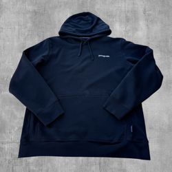 Patagonia Men’s P-6 Label Uprisal Hoody Black Distressed Pullover Hoodie Sweatshirt Sz Med