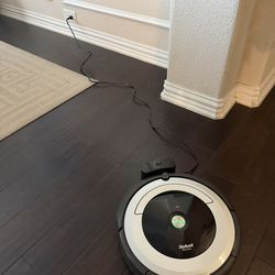 Robot  Roomba Vacuum