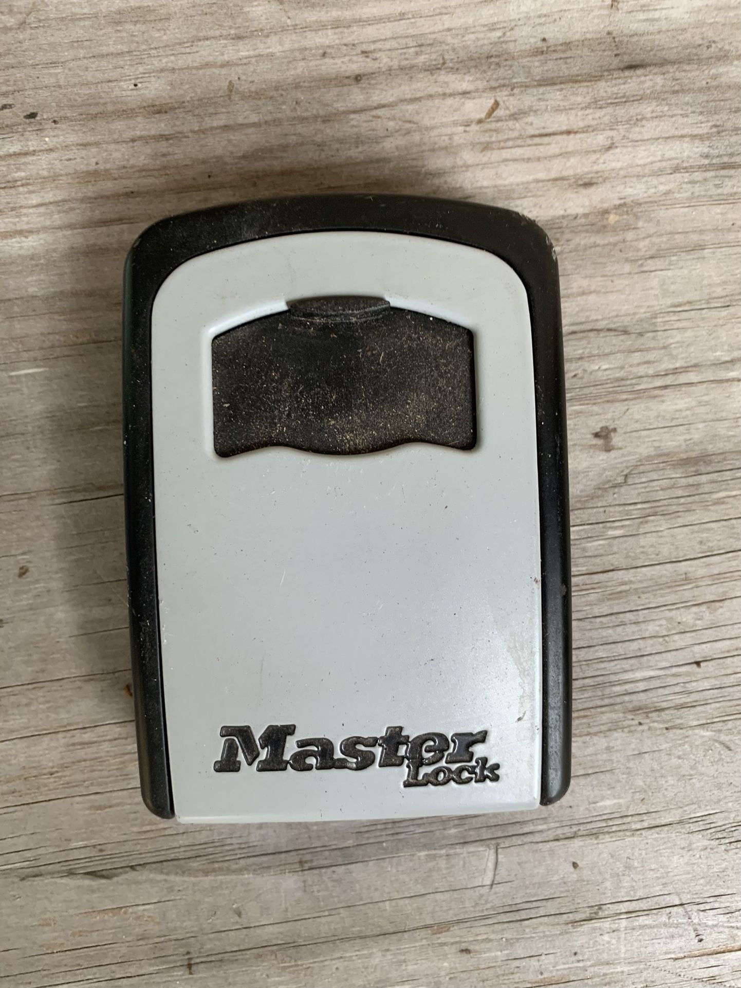 Master Lock Wall Mountable Key Storage Box 