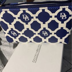 Dooney & Bourse Purse