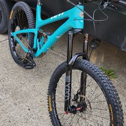 2017 Yeti Sb5c Turq