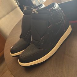 Jordan 1 Retro High OG Black Mousseline Sz 12