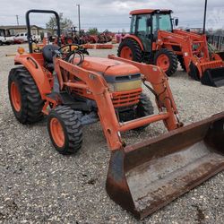 2007 KIOTI DK35 TRACTOR