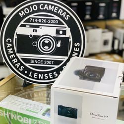 Canon Powershot V1 Bundle