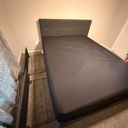 Queen Size Bed With Drawers